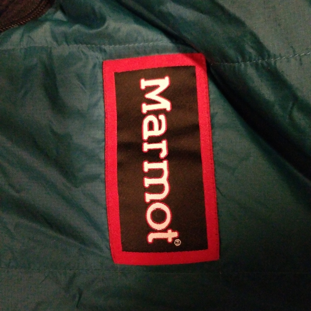 SOLD Marmot Ultralightweight sleeping bag - Picture 2 of 7